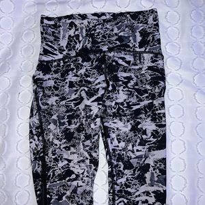 Lululemon pattern leggings